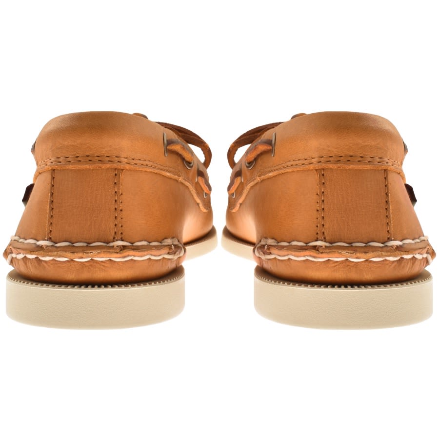 Gh bass and co boat shoes top